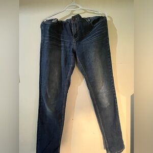 Ariya jeans, jeans with detailed back pockets